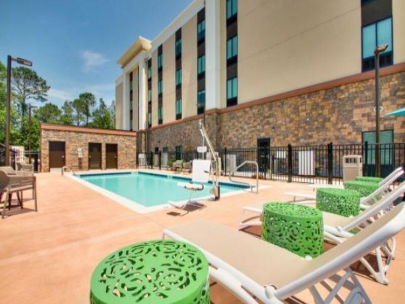 Hampton Inn & Suites By Hilton Southport Exterior photo